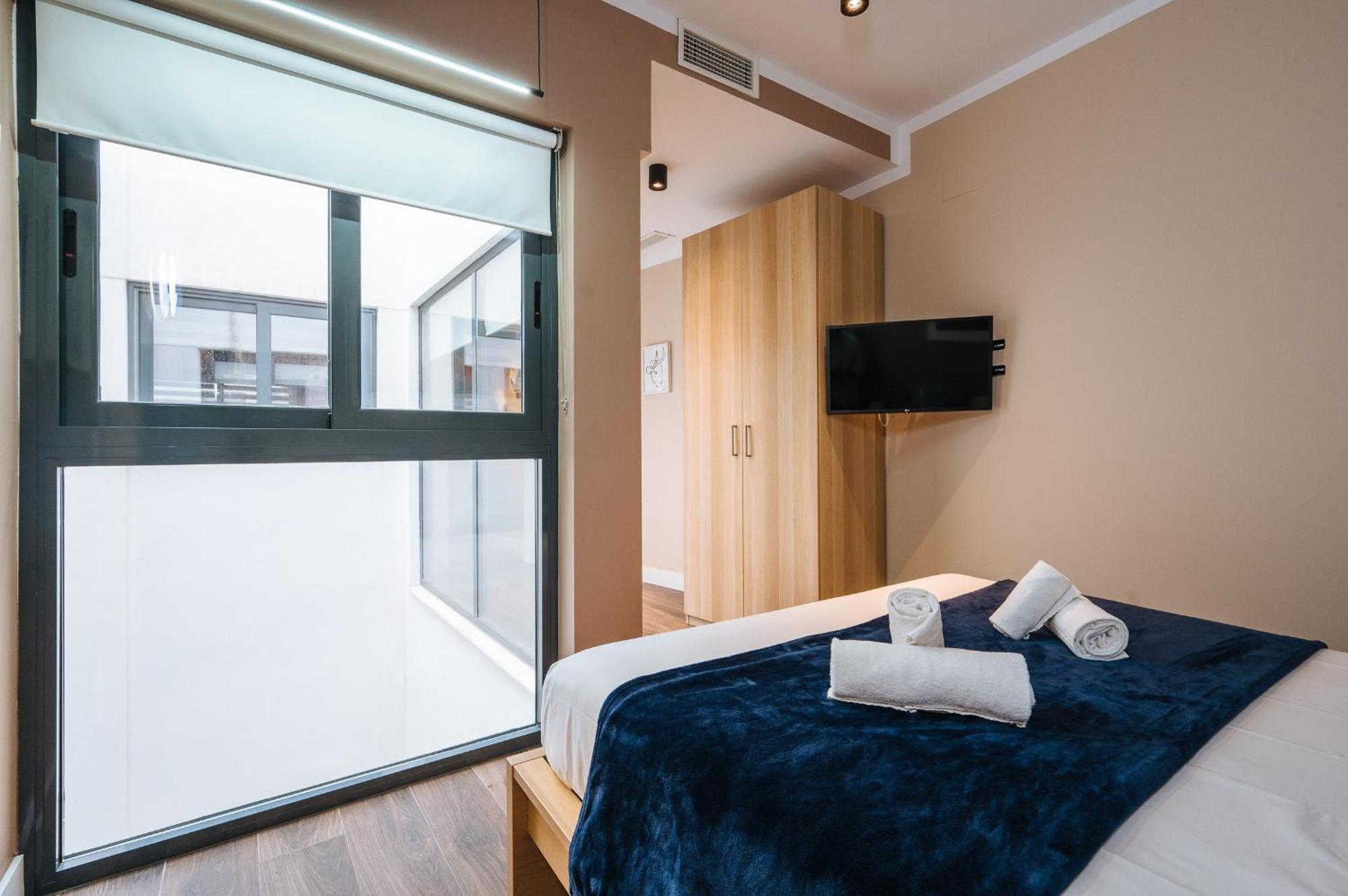Elegant Duplex 3 Master Bedrooms And Private Seville Exterior photo