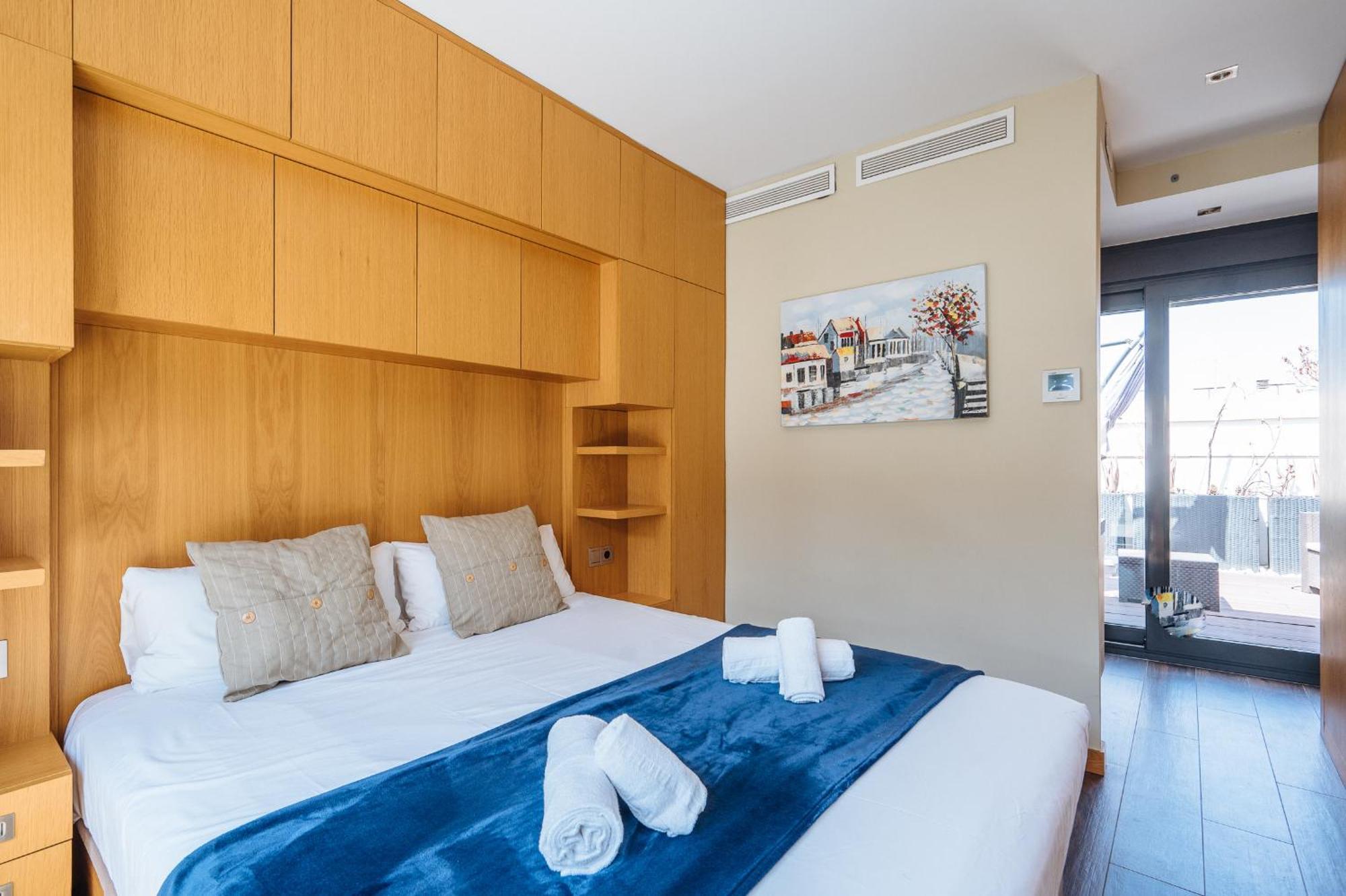Elegant Duplex 3 Master Bedrooms And Private Seville Exterior photo
