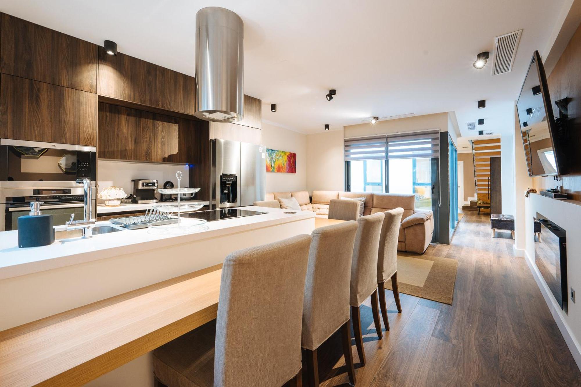 Elegant Duplex 3 Master Bedrooms And Private Seville Exterior photo