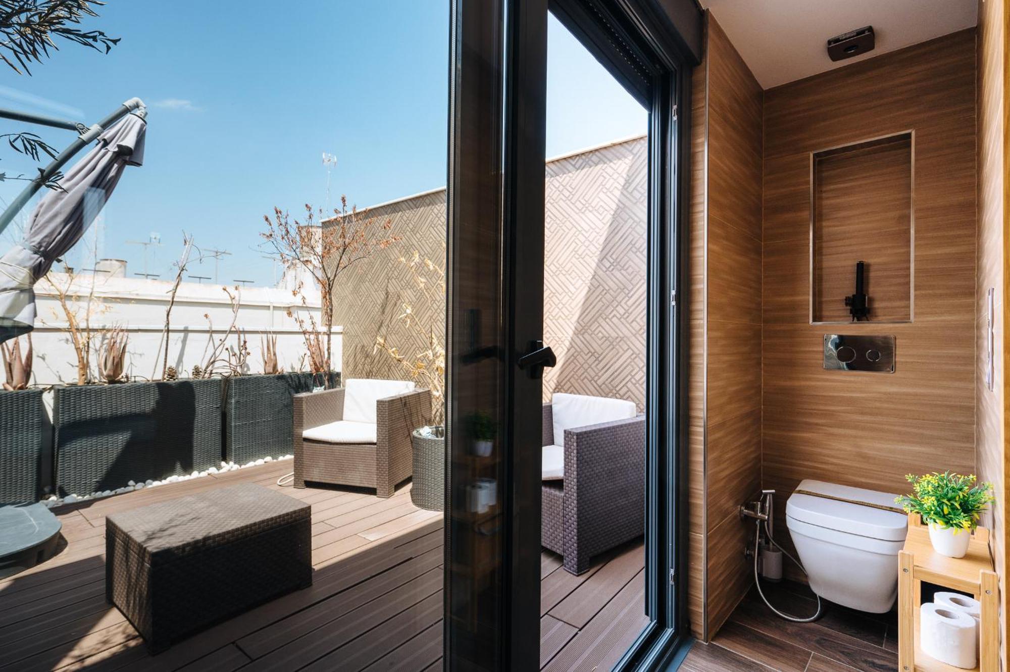 Elegant Duplex 3 Master Bedrooms And Private Seville Exterior photo