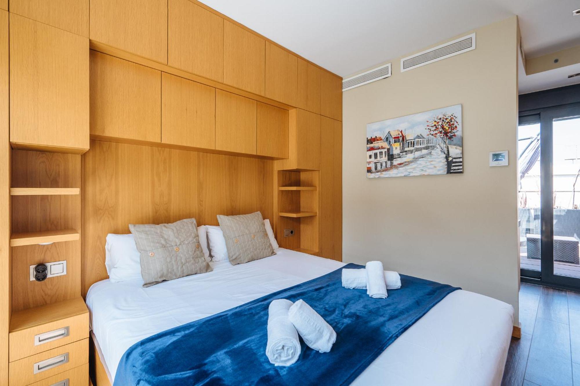 Elegant Duplex 3 Master Bedrooms And Private Seville Exterior photo