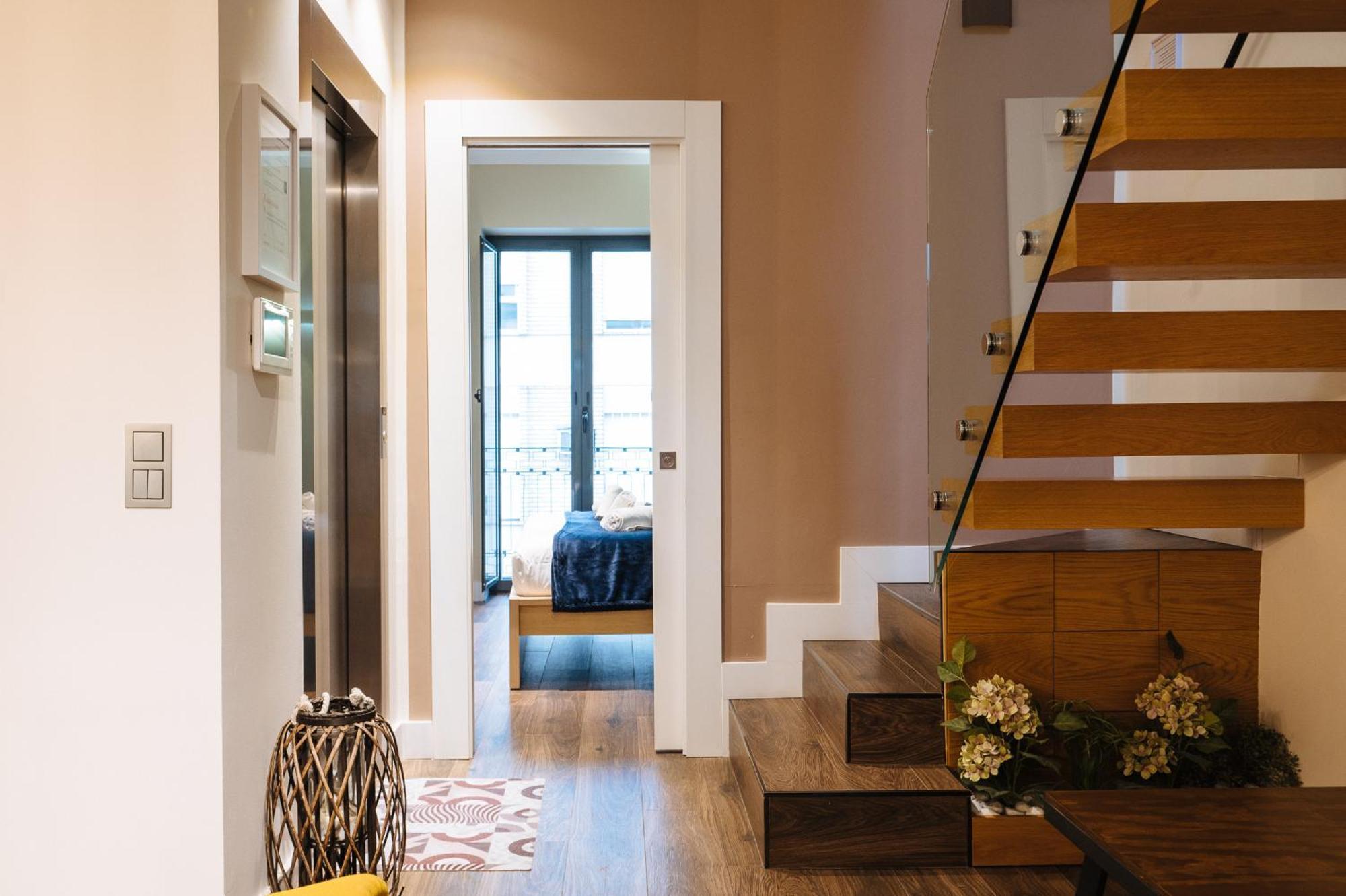 Elegant Duplex 3 Master Bedrooms And Private Seville Exterior photo