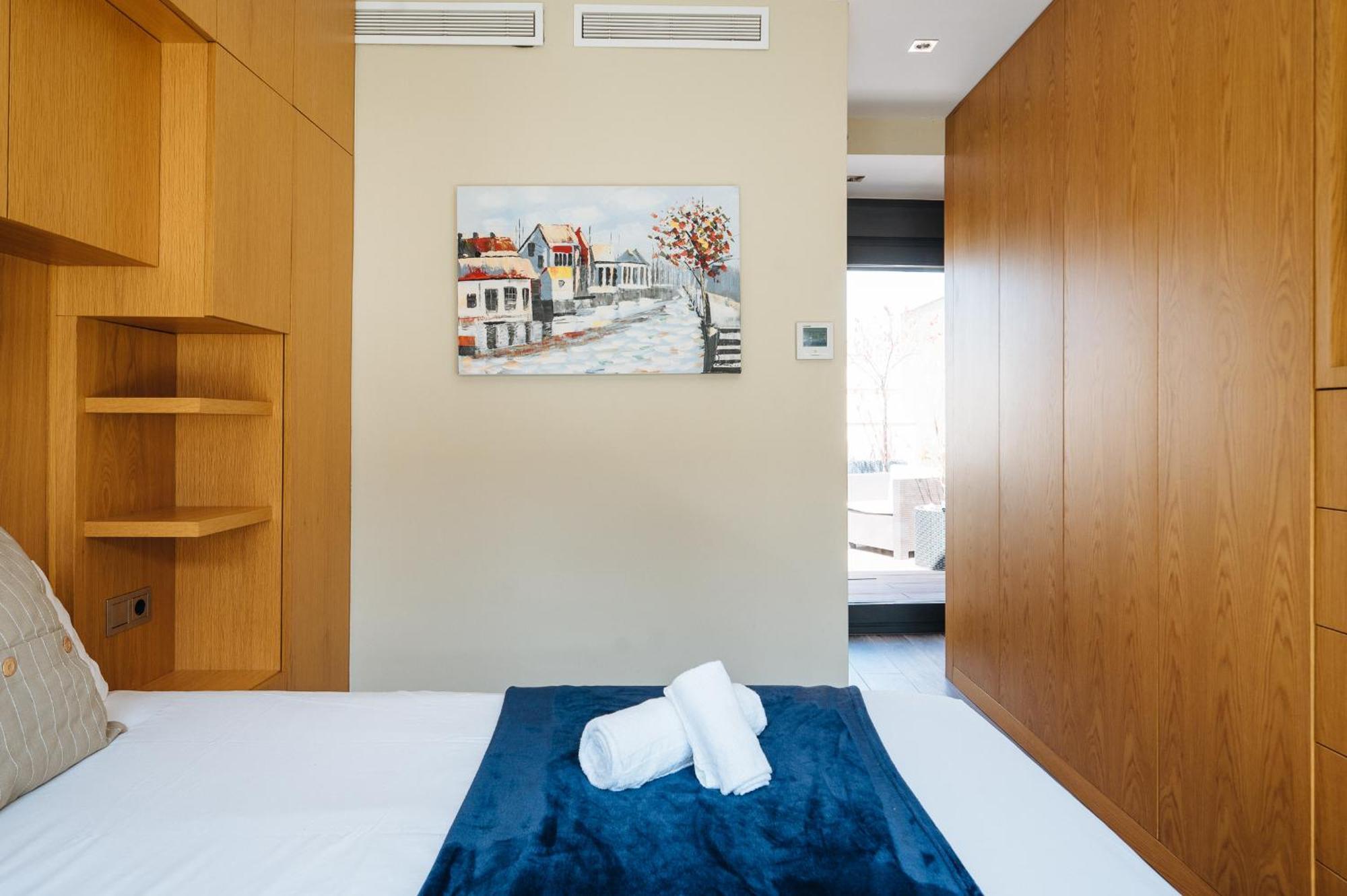 Elegant Duplex 3 Master Bedrooms And Private Seville Exterior photo